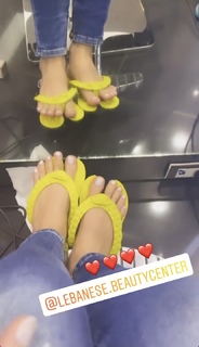 Mona Farouq feet photo 15