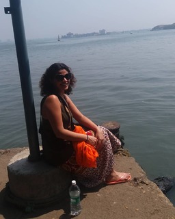Mona Hala feet photo 1