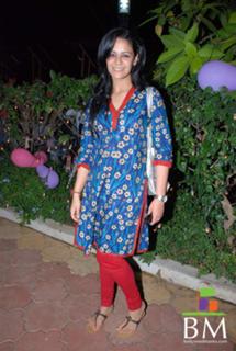 Mona Singh feet photo 14