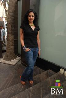 Mona Singh feet photo 13