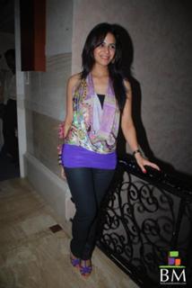 Mona Singh feet photo 11