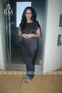 Mona Singh feet photo 3