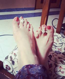 Mona Singh feet photo 17