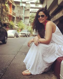 Mona Singh feet photo 15