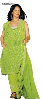 Mona Singh feet photo 1
