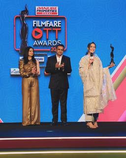 Mona Singh feet photo 20