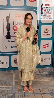 Mona Singh feet photo 18