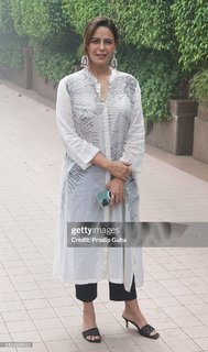 Mona Singh feet photo 6