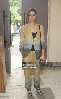 Mona Singh feet photo 1