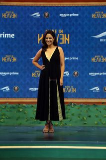 Mona Singh feet photo 11