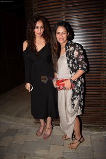 Mona Singh feet photo 4