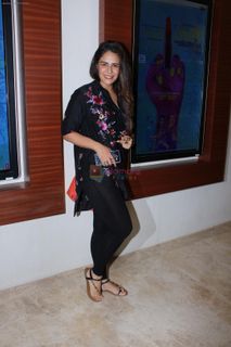 Mona Singh feet photo 1