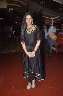 Mona Singh feet photo 12