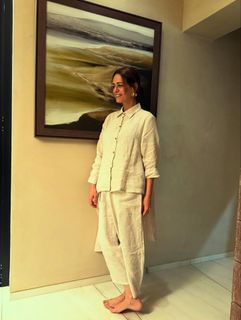 Mona Singh feet photo 7