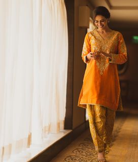 Mona Singh feet photo 2