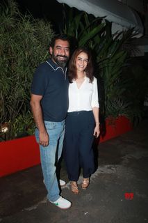 Mona Singh feet photo 10