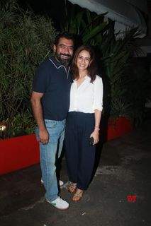 Mona Singh feet photo 9
