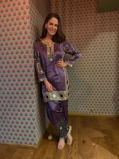 Mona Singh feet photo 17