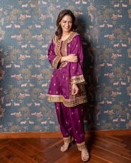 Mona Singh feet photo 14