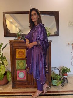 Mona Singh feet photo 11