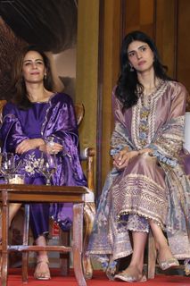 Mona Singh feet photo 4