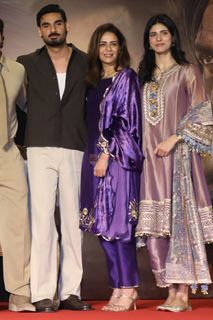 Mona Singh feet photo 3
