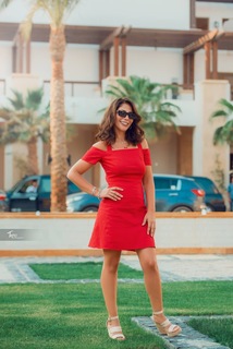 Mona Zaki feet photo thumbnail