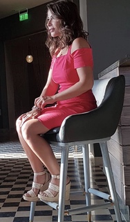 Mona Zaki feet photo thumbnail