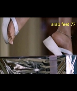 Mona Zaki feet photo thumbnail