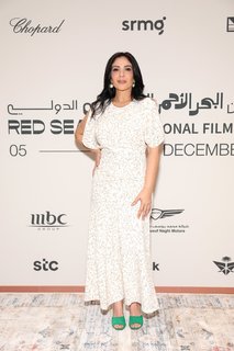 Mona Zaki feet photo thumbnail