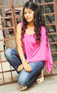 Monal Gajjar feet photo 15