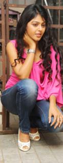 Monal Gajjar feet photo 14