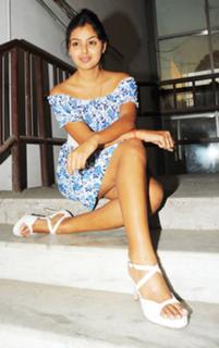 Monal Gajjar feet photo 10