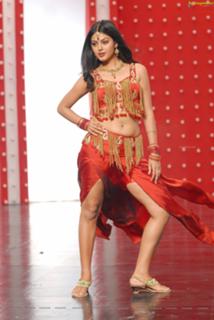 Monal Gajjar feet photo 2