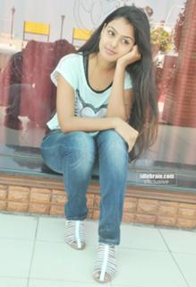 Monal Gajjar feet photo 12