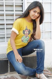 Monal Gajjar feet photo 20