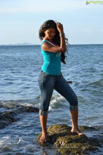Monal Gajjar feet photo 9