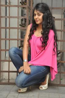 Monal Gajjar feet photo 6
