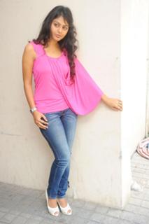 Monal Gajjar feet photo 1