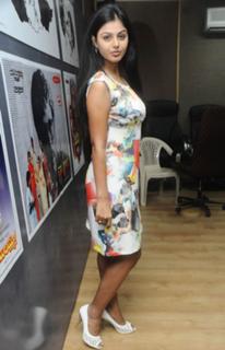 Monal Gajjar feet photo 11