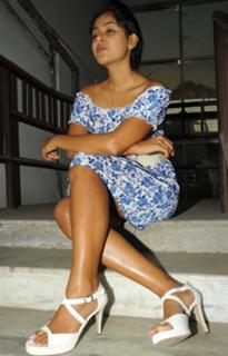 Monal Gajjar feet photo 5