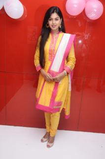 Monal Gajjar feet photo 2
