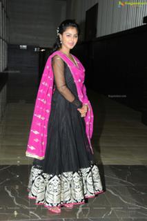Monal Gajjar feet photo 7