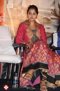 Monal Gajjar feet photo 11