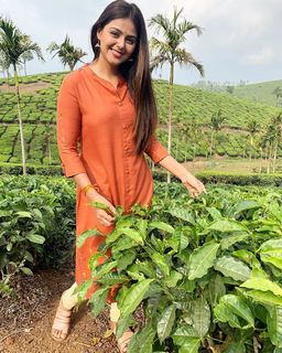 Monal Gajjar feet photo 5