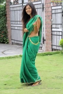 Monal Gajjar feet photo 6