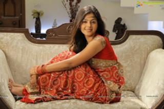 Monal Gajjar feet photo 16
