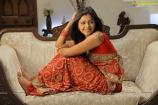 Monal Gajjar feet photo 11