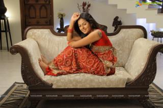 Monal Gajjar feet photo 10
