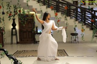 Monal Gajjar feet photo 3